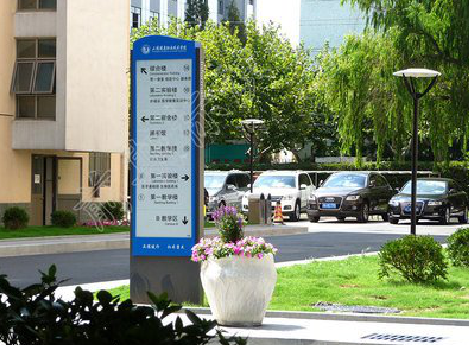 怀宁哪些因素影响宣传栏的制作？